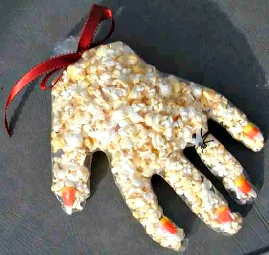 popcorn-hand